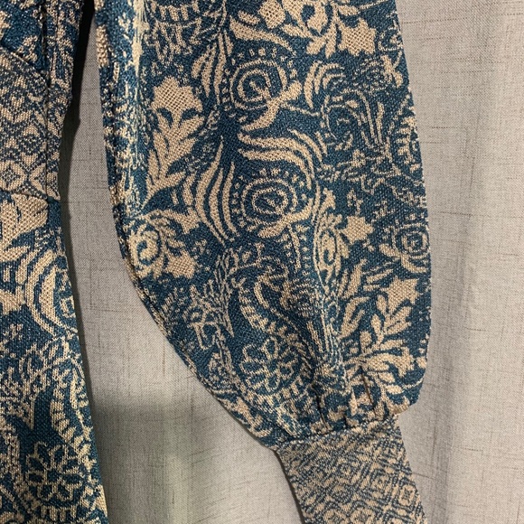 Dress - Picture 6 of 7